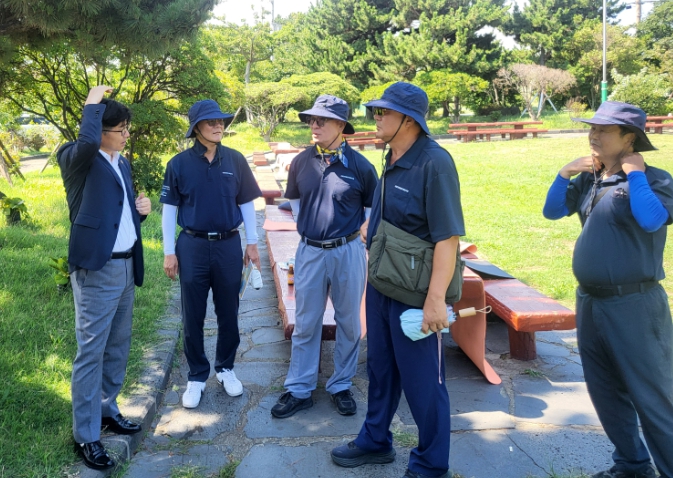 제주시 현원돈 부시장, 폭염 속 노인일자리·무더위쉼터 현장 점검