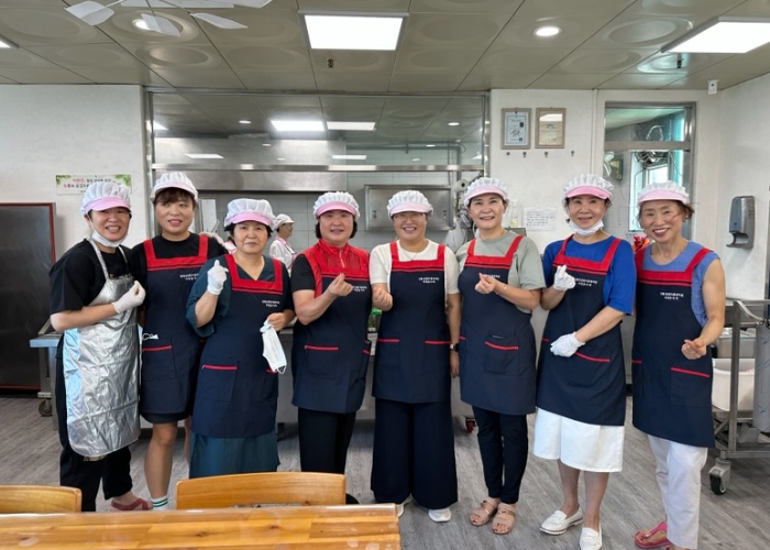 양평군여성단체협의회, 양평군종합사회복지관 경로식당에서 배식봉사