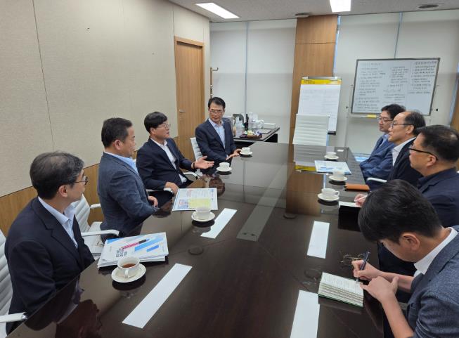 변광용 거제시장, 김경수 지방시대위원장 면담
