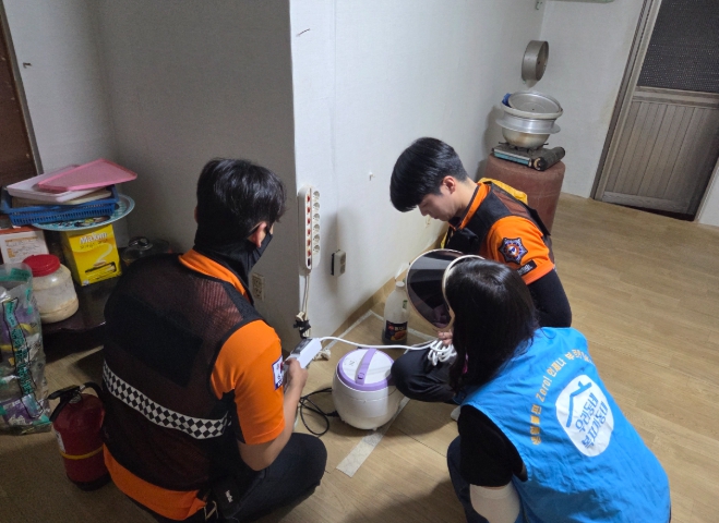 무안군 운남면 복지기동대·운남119지역대, 노후주택 화재예방 위한 합동 점검 실시