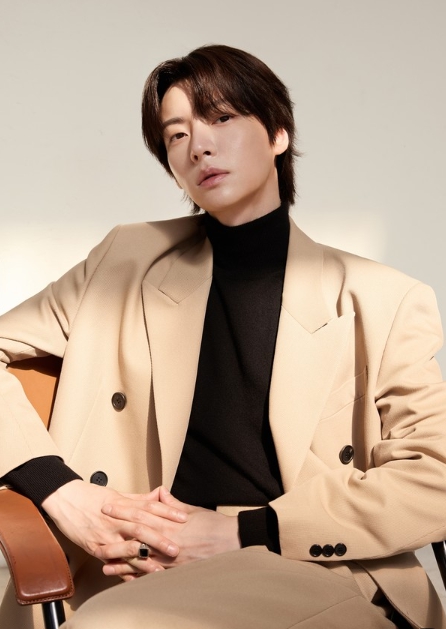 배우 안재현, 신규 예능 '어디로 튈지 몰라' 출연! 김대호·쯔양·조나단과 케미 기대!
