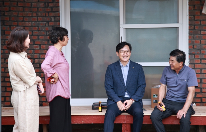 우승희 영암군수, 이명범 애국지사 유족 위문