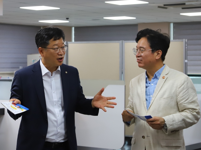 안호영 국회 환경노동위원장, 고용노동부 장관과 함께 전북 완주·전주 노동 현장 방문