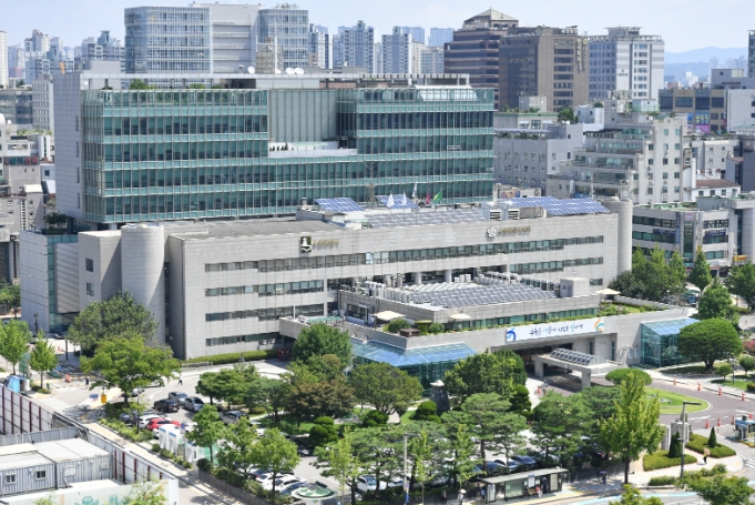 수원시, 거동 불편한 주민 찾아가 민생회복 소비쿠폰 신청 돕는다