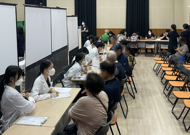 양산시 부산대 한의학봉사단, 원동면에서 16년째 ‘의료봉사’