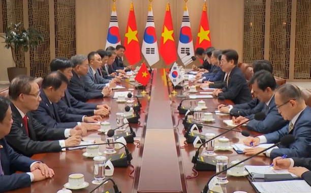 한-베트남 정상, 2030년까지 교역 규모 1500억 달러 달성 노력