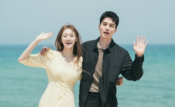 '착한 사나이' 이동욱X이성경, 견고한 애정 확인한 ‘달콤’ 여행 미공개 & 비하인드 공개
