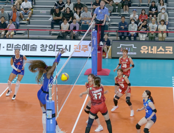 세계가 주목한 첫 스파이크, 진주에서 터지다!