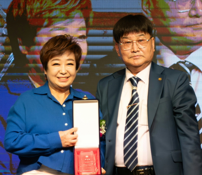 홍원경(서백), 혜은이가요제  및 제주국제페스타 총재 취임