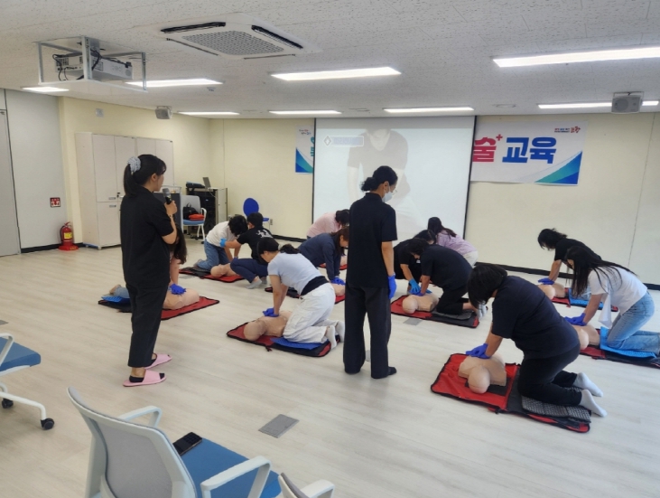 포항시 북구보건소, 전 직원 대상 심폐소생술 교육 실시
