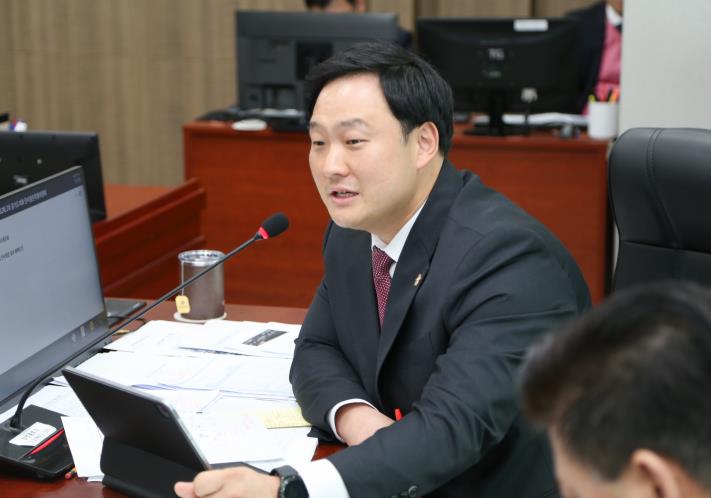 경기도의회 고준호 의원, "이재명 대통령 지시 따라 경기도부터 공공기관 대폭 통폐합 필요, 사회서비스원과 경기복지재단부터"