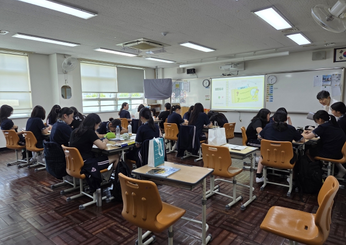 부산진구 교문을 넘어 10대와 통하는, 2025년 청소년 인권학교 개강