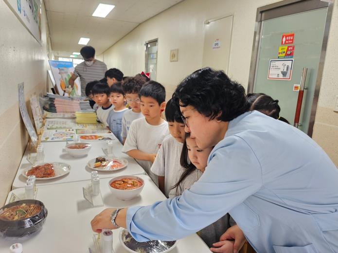 경기도, 전 세대 건강 식생활 문화 확산 나선다 `찾아가는 식생활 안전·영양교육 및 전시` 운영