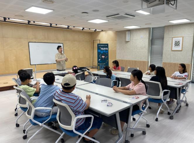 익산시 "유천도서관에서 마술사 꿈 키워요"