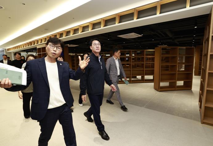 정명근 화성특례시장, 화성동탄중앙도서관 현장 점검 나서
