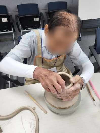 대구 북구치매안심센터,‘도자기 꽃 피다’인지강화 도예교실 성료