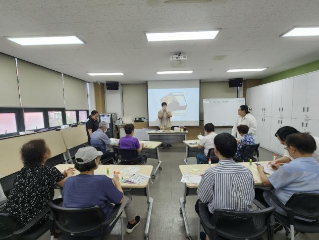 부천시, 치매환자와 청년 잇는 공감 프로그램 '기억청춘여행' 운영