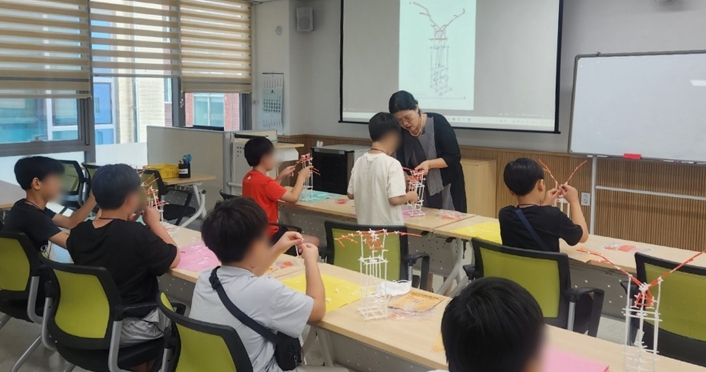 청주시아동복지관, ‘4D 상상놀이터’ 운영