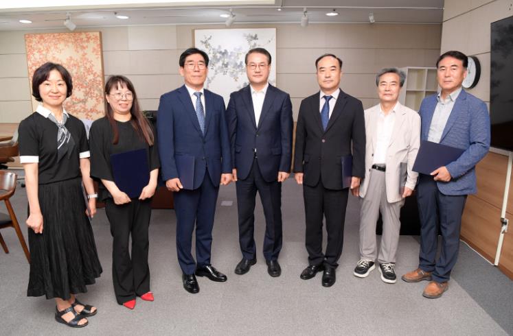 광주광역시 인재평생교육진흥원장에 송형길 원장 임명
