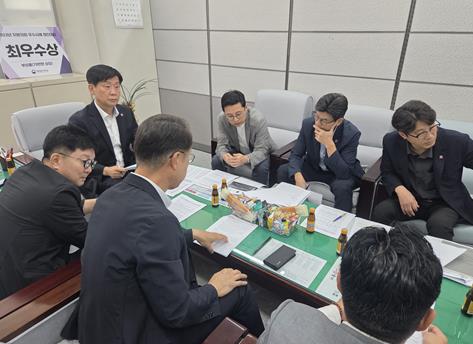 부산시의회 건설교통위원회, ‘페달 오조작 방지 장치 설치 지원’간담회 개최 
