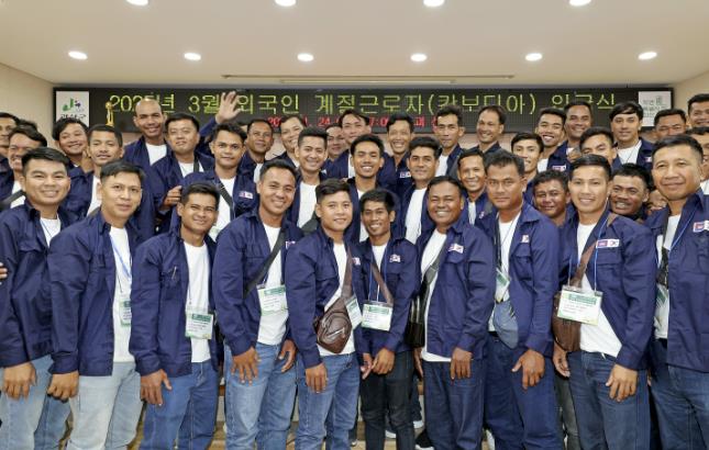 괴산군, '외국인 계절근로자' 안정적 정착…모범 사례