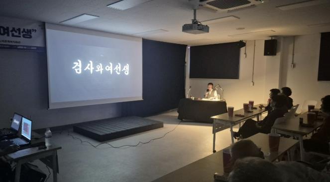 "무성영화 변사가 우리 마을에" 태안군의 '찾아가는 영화 치유' 호응