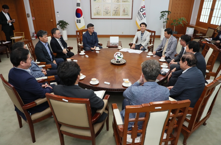 강원특별자치도, 행정사회와 간담회 개최… 행정 서비스 질적 향상 모색