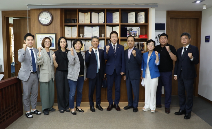 세종특별자치시의회 임채성 의장, 세종시테니스협회장과 간담회 개최