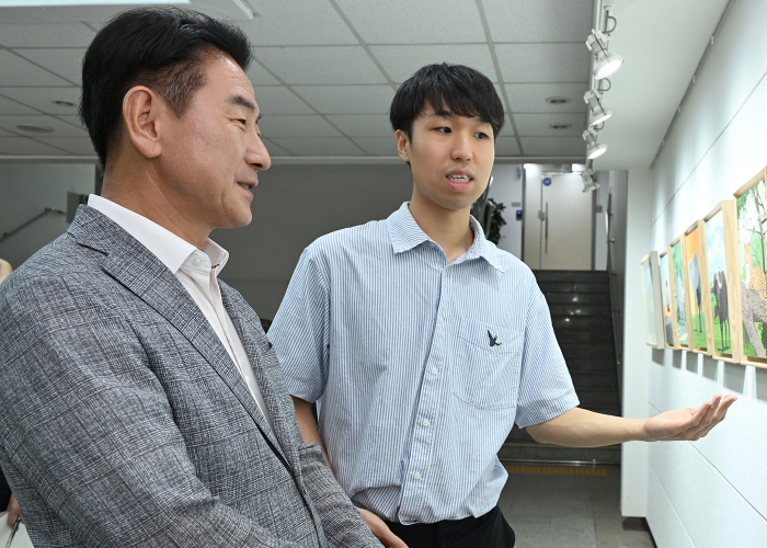의정부시 시민갤러리, 강석준 화가의‘멸종위기 동물 그림 전시회’개막 