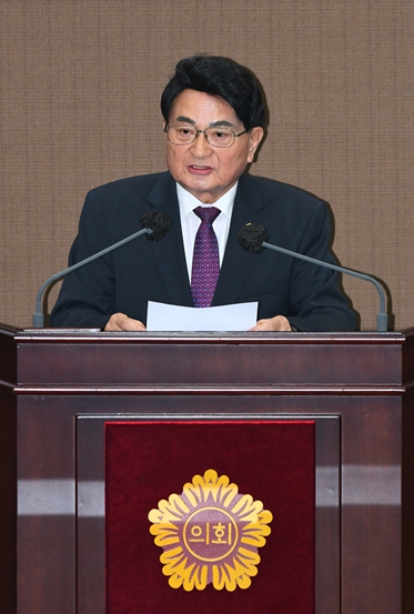 홍국표 의원, 서울시교육청에 AI교육자료 적극 활용 및 지원 촉구