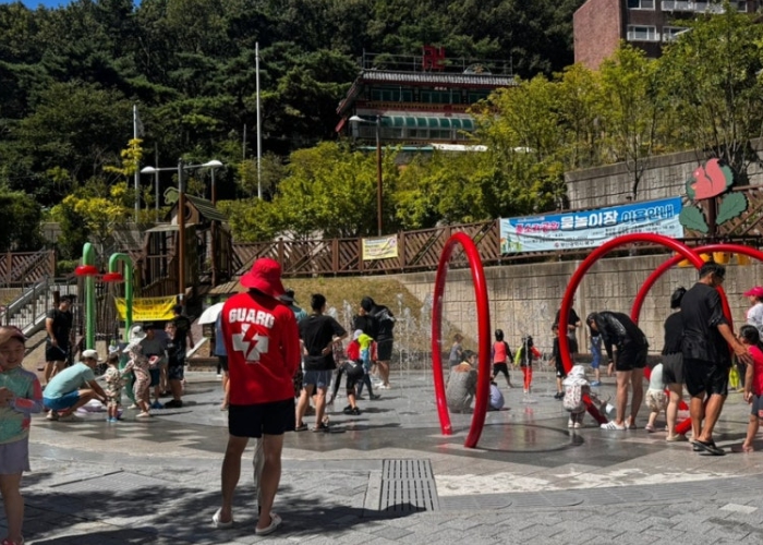 부산 북구, 공원 내 물놀이장 성황리 종료
