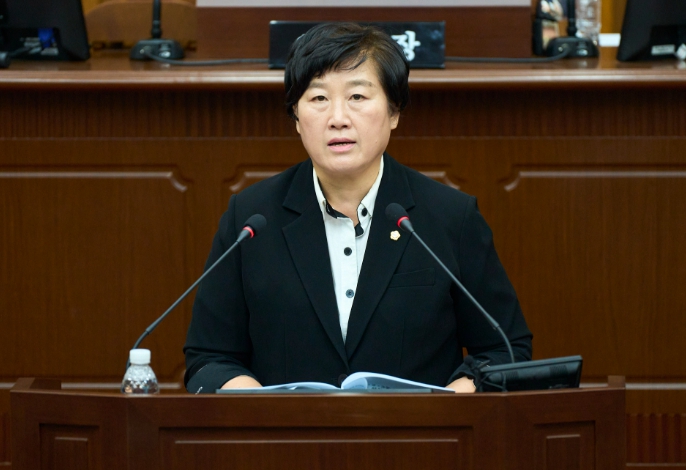 대전 서구의회, 정인화·설재영 의원 '우천 시 가시성을 높이는 발광형 노면표시 도입 건의안' 채택