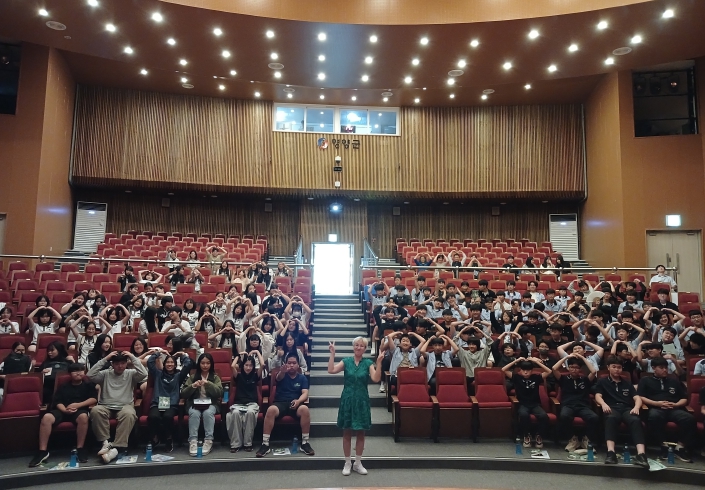 2025 별천지 영양미래교육지구 ‘동학년 책나눔 잔치의 날’-우리들의 이야기로 성장하는‘ 윤해연 ’작가와의 만남