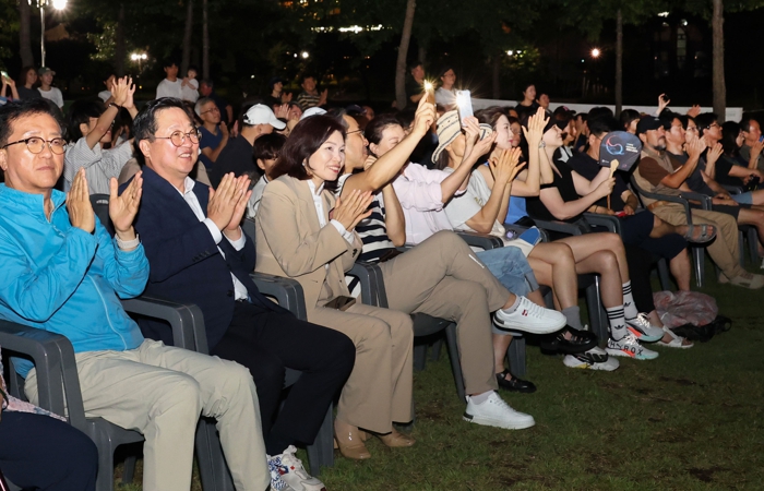 대전시, 수변공원에서 펼쳐진 감성 무대 ‘제3회 뮤직토크쇼’성황리 개최