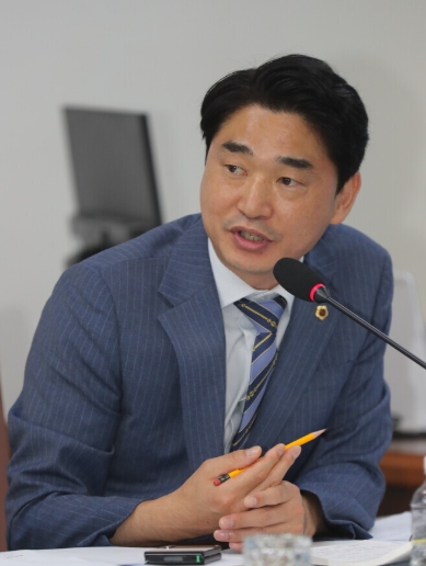제주특별자치도의회 강경문 의원, “청소년 무료버스 정책과 통학버스 중단은 별개 사안” 강조