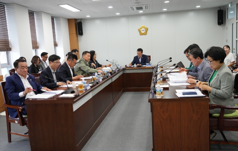 영천시의회, 영천시 행정기구 개편계획등 9건에 대한 심도 있는 논의