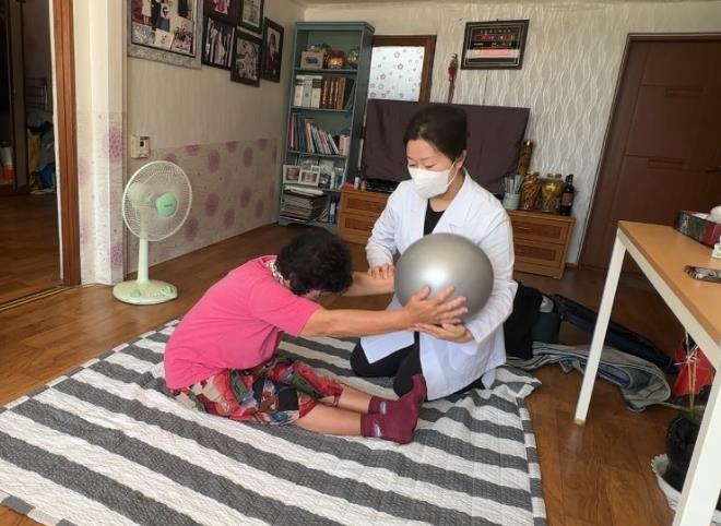 강진군, 거동 불편 장애인 위한 ‘찾아가는 방문재활서비스’ 추진