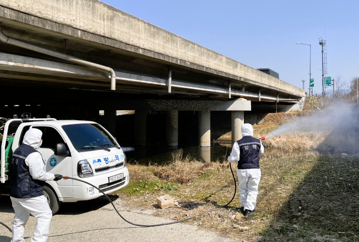 올 여름 모기 안녕! 장성군, 해빙기 위생해충 방역