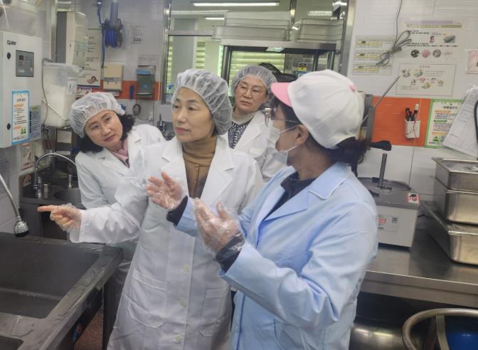 청도교육지원청, 신학기 대비 학교급식 위생점검 실시
