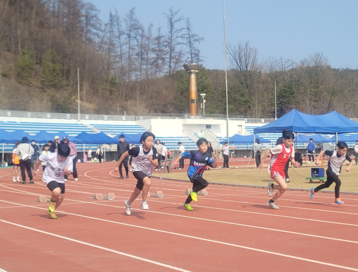 강원특별자치도홍천교육지원청 2026 강원소년체육대회 홍천군 육상 선발전 대회’실시