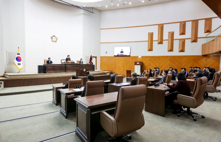 성동구의회, 제290회 임시회 개회··· 행정사무조사 요구의 건 부결