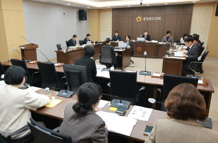 충청북도의회 정책복지위, 지방채 발행 시 신중한 검토 주문
