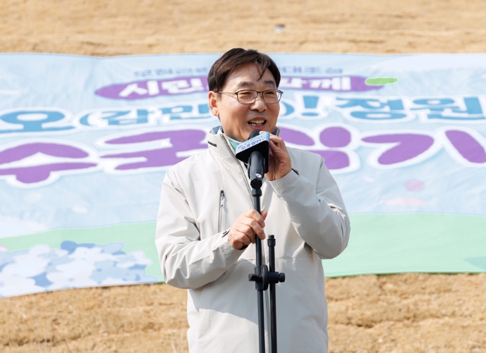 부천시의회 김병전 의장, 오정근린공원 수국심기 행사 참석… 시민과 정원 조성