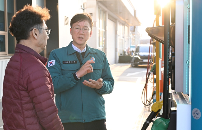 이민근 안산시장, 유가 동향 점검위해 직접 주유소 찾았다
