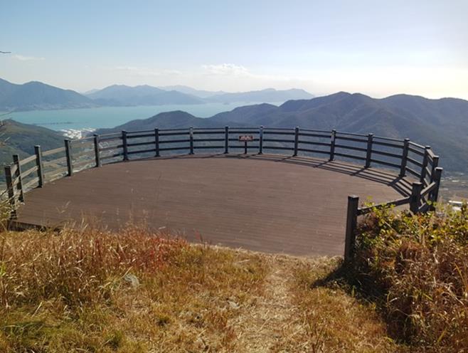 여수시, 영취산 진달래 축제 대비 등산로·산림공원 정비
