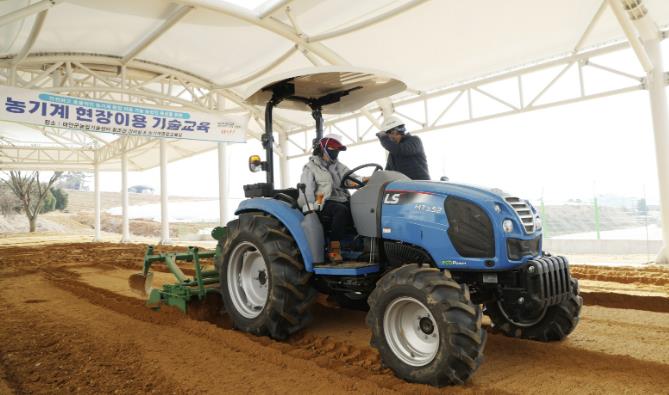 태안군, 안전·효율 높이는 '농업기계 실무 교육' 본격 추진