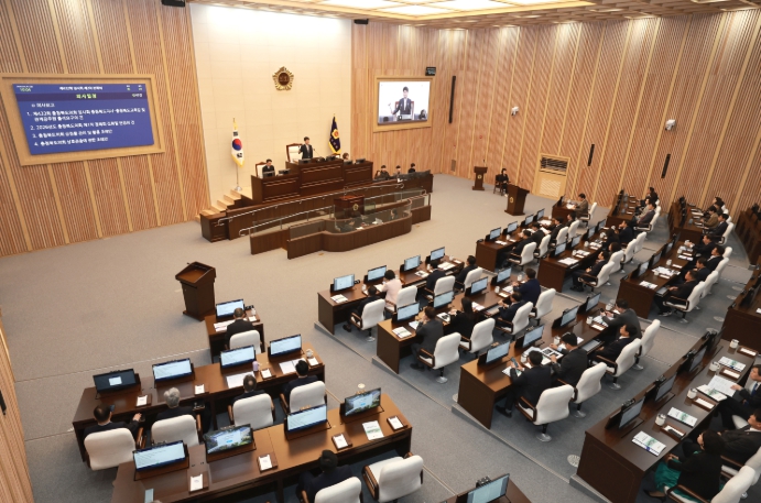 충북도의회, 제432회 임시회 2차 본회의… 1회 추경안 등 47개 안건 처리 