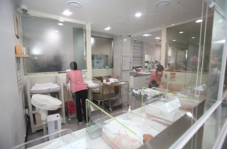 밀양시, 출산 가정 산후조리비용 50만원 지원
