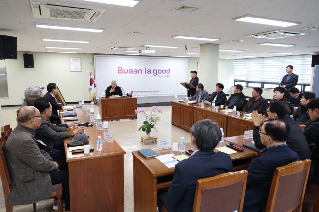 박형준 부산시장, “새벽 여는 유통인 목소리 듣는다”, '농산물도매시장 활성화 간담회' 개최