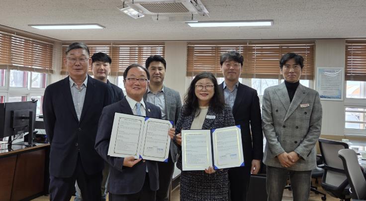 김해시 장유스포츠센터, 장애학생 수영교실 운영 업무협약 체결